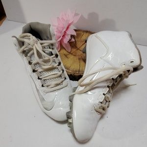 Nike white cleats/ boy